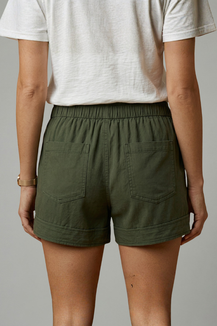 Luchtige short met koord