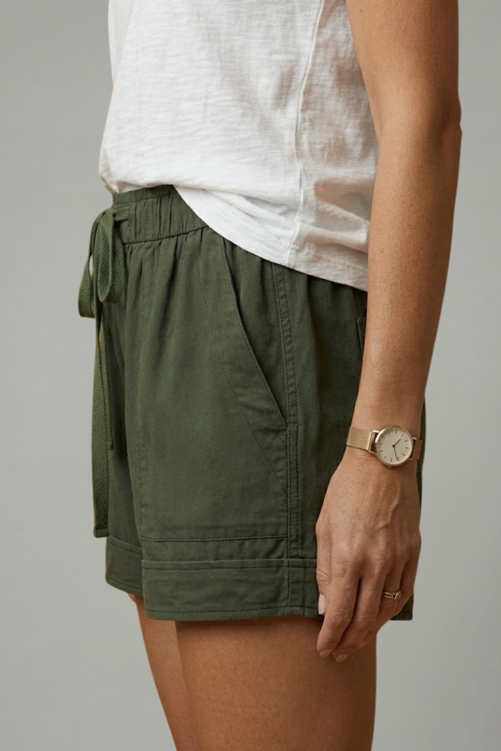 Luchtige short met koord